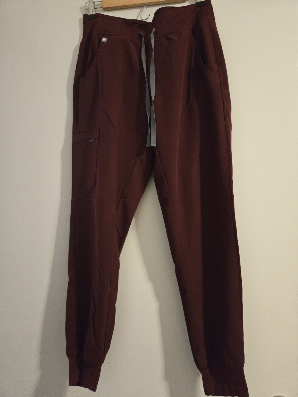 FIGS Burgundy Zamora Jogger Scrub Pants Size Small